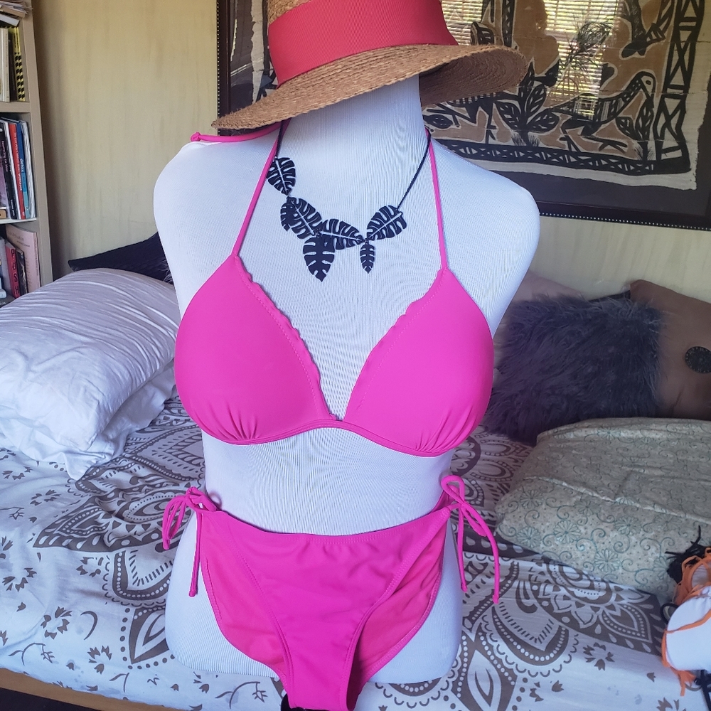 Fushia pink bikini